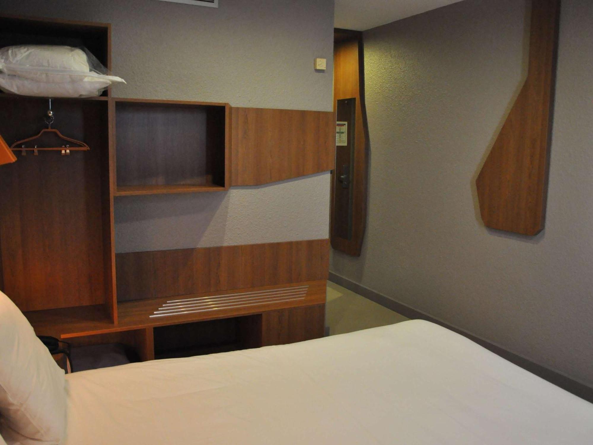 Ibis Styles Gien Hotel Kültér fotó